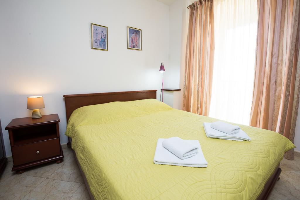 Apartments Obala Dragovic Petrovac Exterior photo